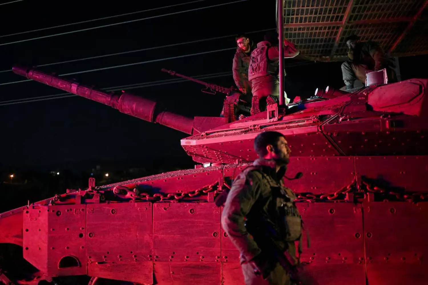 جنود إسرائيليون قرب الحدود مع لبنان (رويترز - أرشيفية)