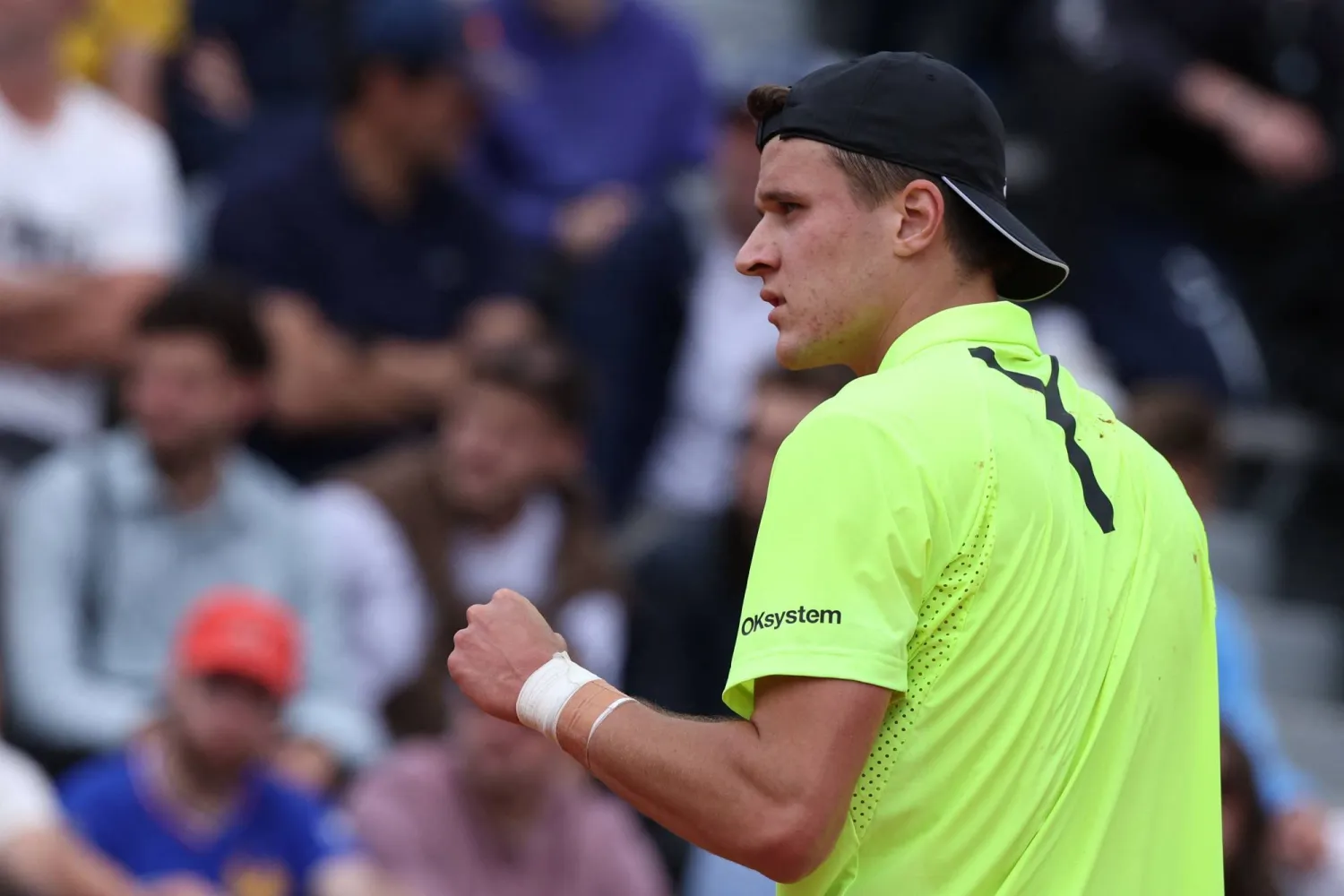 ياكوب منشيك حجز مقعده في الدور الثاني لرولان غاروس (أ.ف.ب)