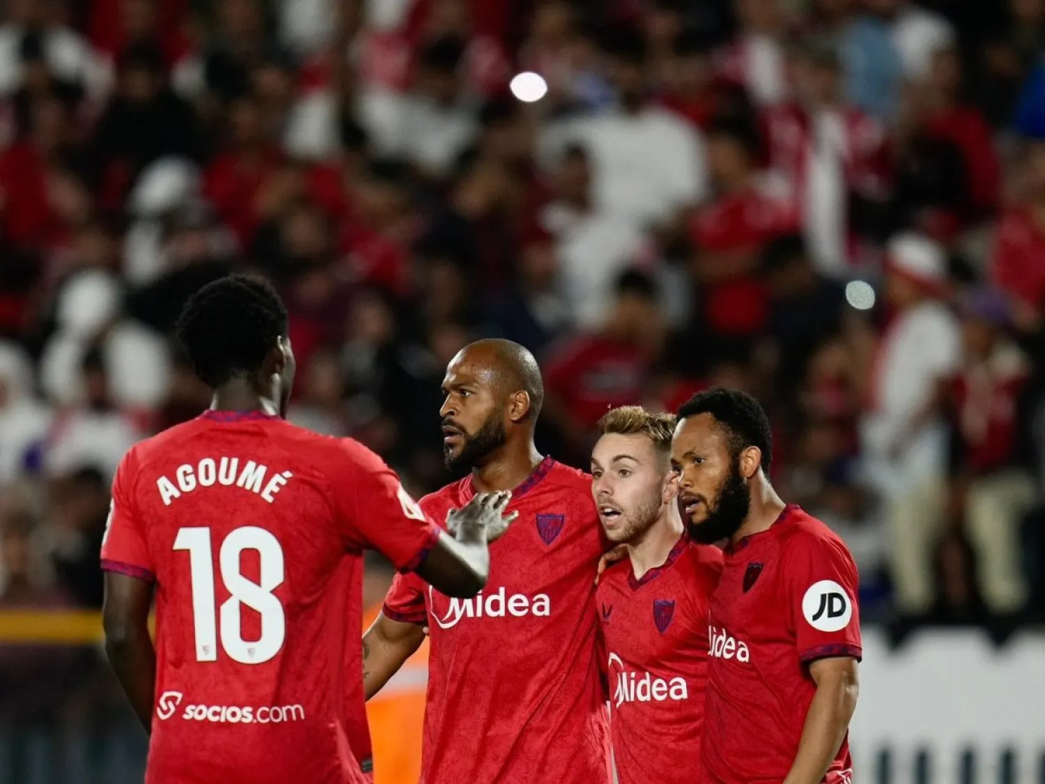 جانب من مباراة الوداد وإشبيلية (نادي إشبيلية)