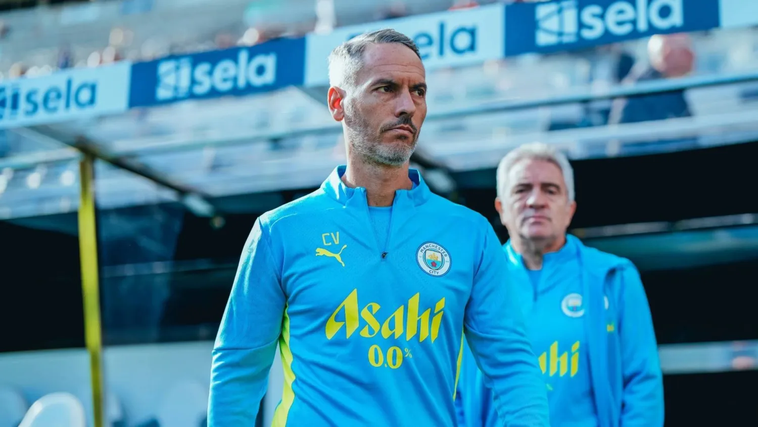 السيتي أعلن رحيل خوانما ليلو وإينيغو دومينغيز وكارلوس فيسنز (نادي مانشستر سيتي)