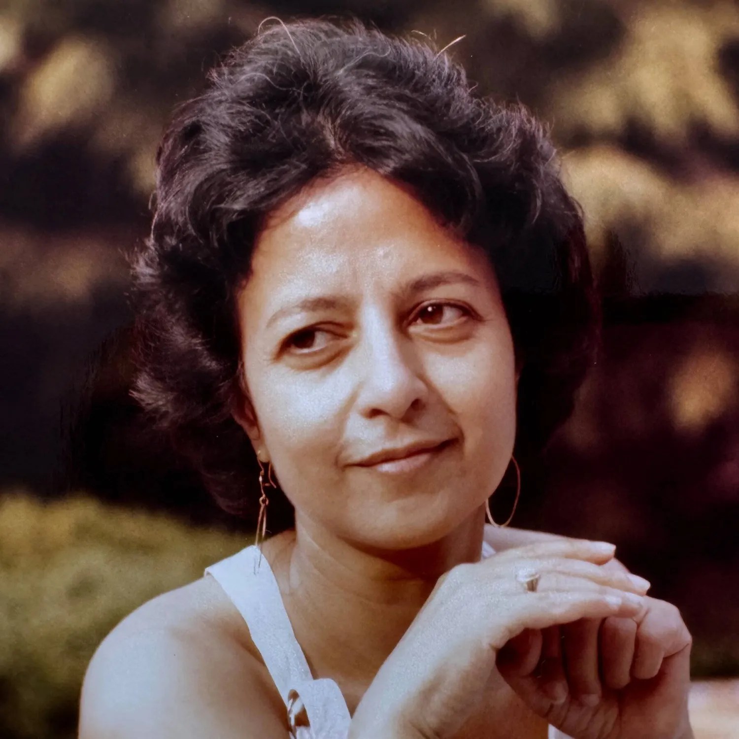 «الغريبة» ناهد راشلين... رائدة الرواية الإيرانيّة في المهجر