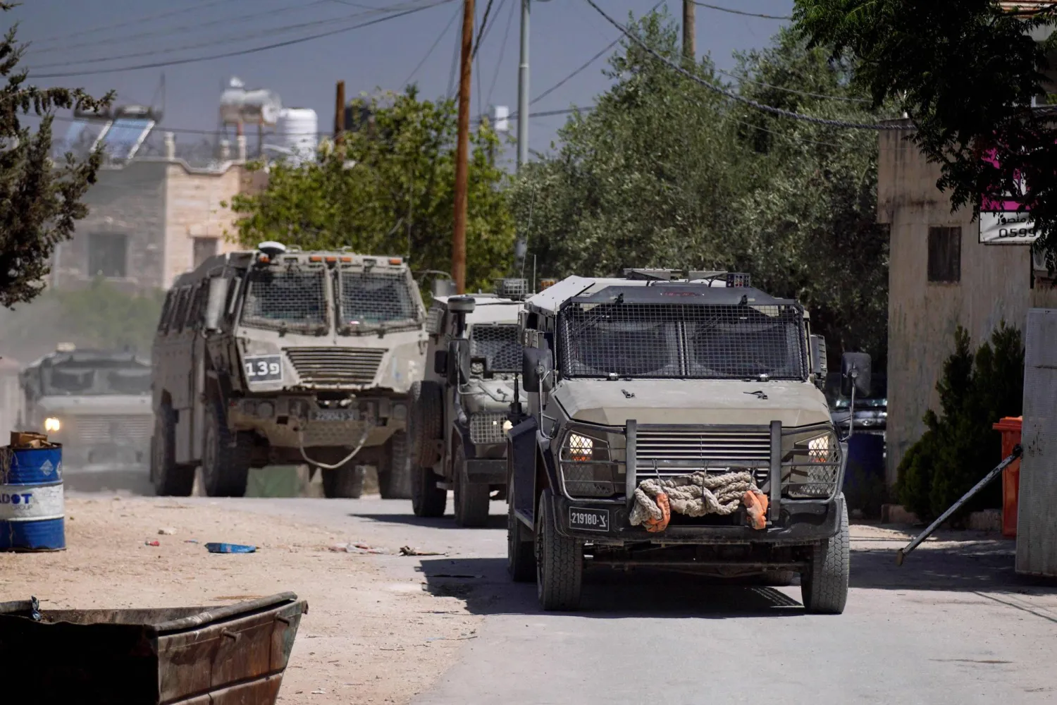 دورية إسرائيلية في الضفة الغربية (أ.ف.ب)