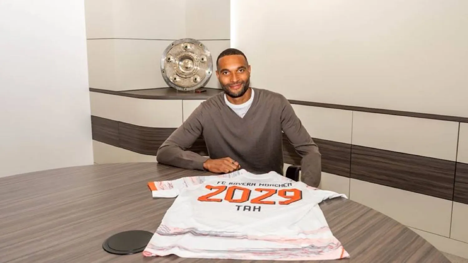 غوناثان تاه (نادي بايرن ميونيخ)