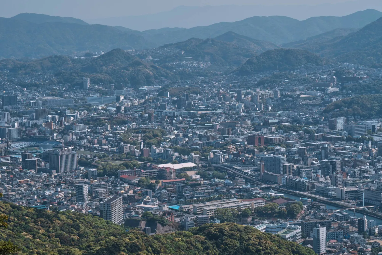 جانب من مدينة ناغازاكي جنوب اليابان (أ.ب)