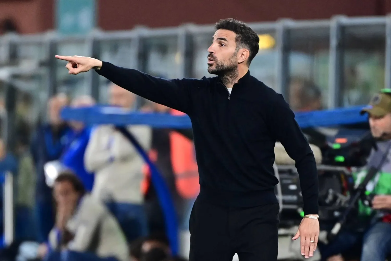 سيسك فابريغاس مدرب كومو الإيطالي (أ.ف.ب)