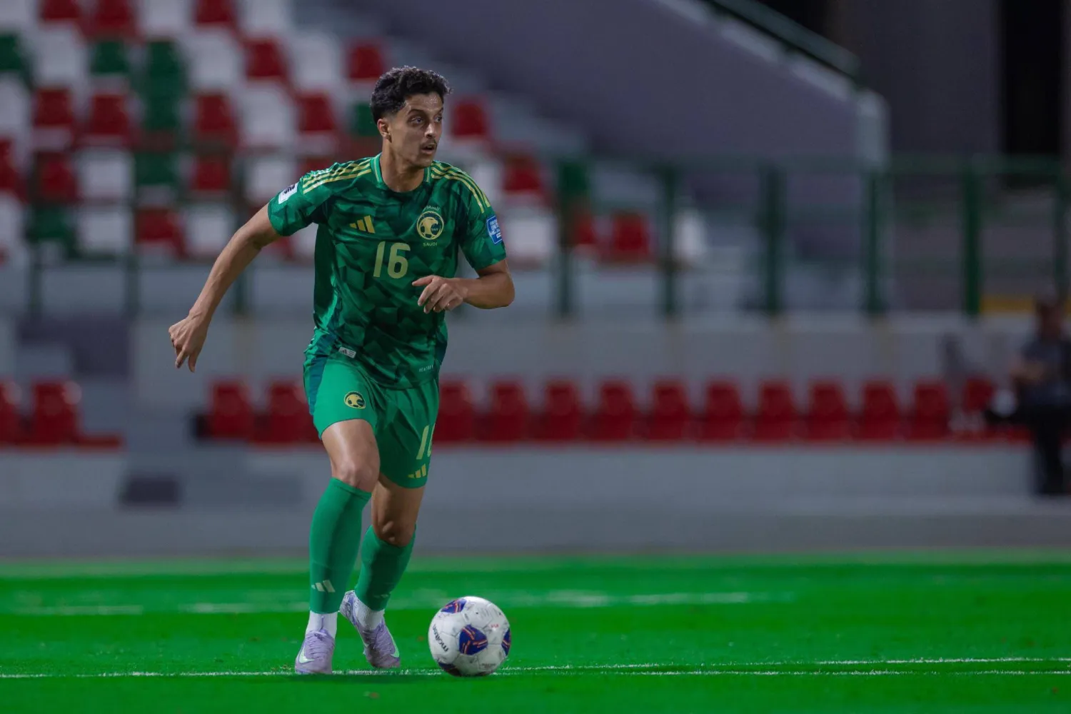 فيصل الغامدي خلال المناورة الودية (المنتخب السعودي)