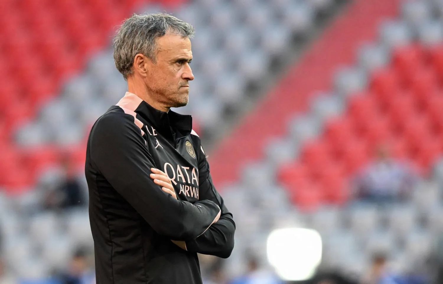 لويس إنريكي مدرب باريس سان جيرمان (أ.ف.ب)