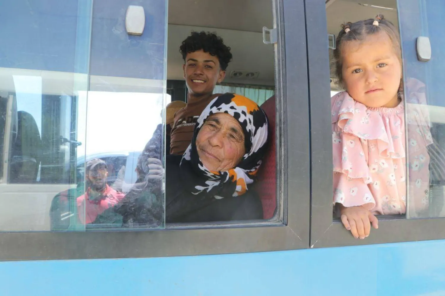 عائلة تغادر مخيم العريشة باتجاه موطنها الأصلي (الشرق الأوسط)