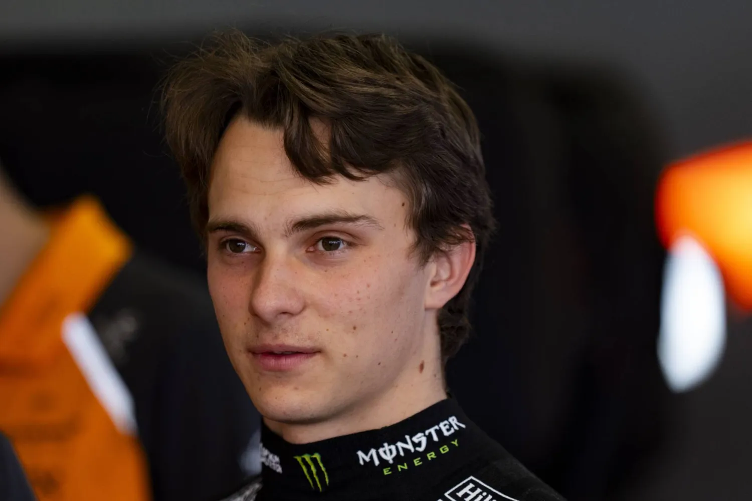 أوسكار بياستري سائق مكلارين تفوق في التجارب الحرة ببرشلونة (إ.ب.أ)