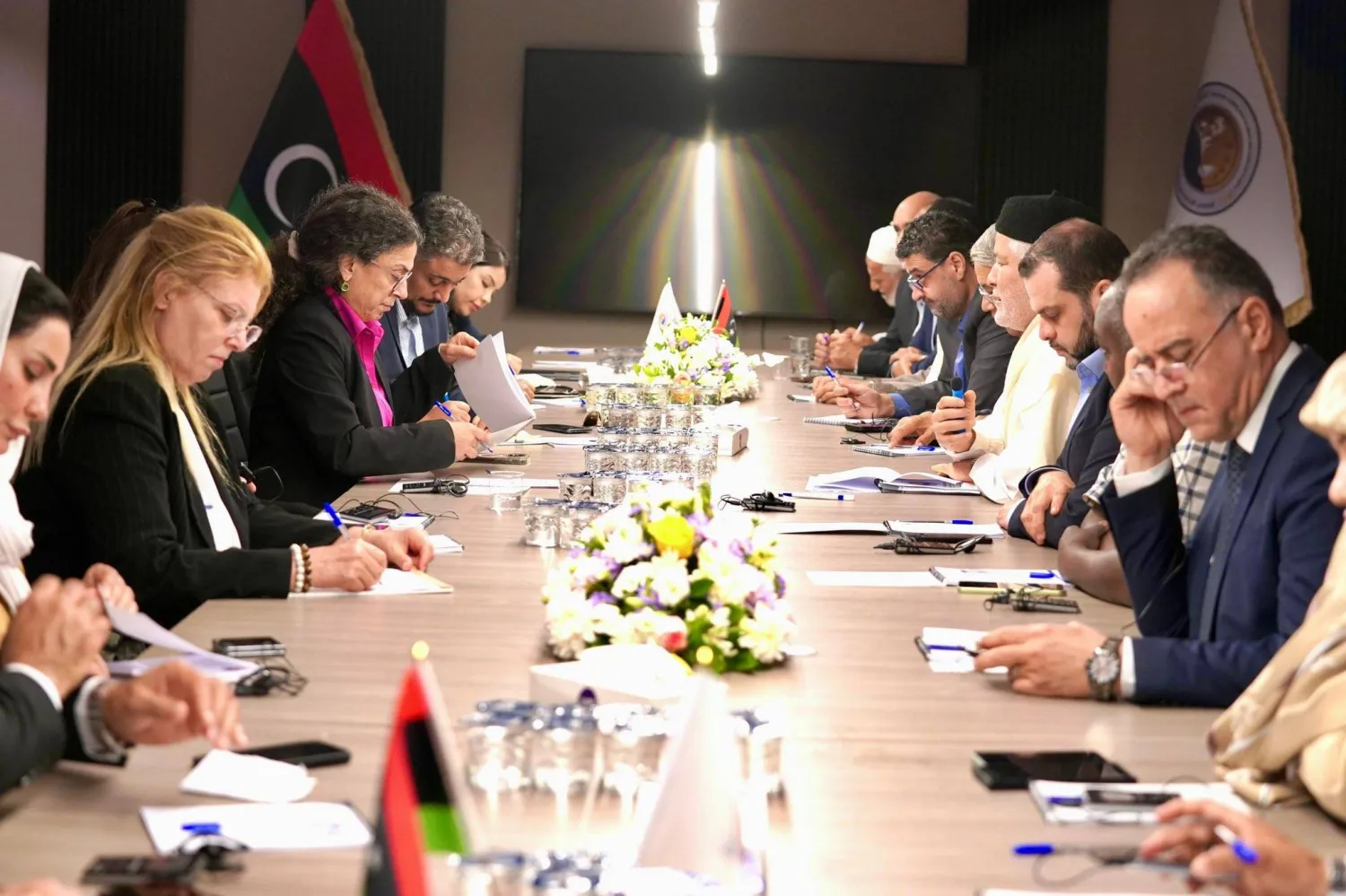 اجتماع خوري مع ممثلي سوق الجمعة (البعثة الأممية)