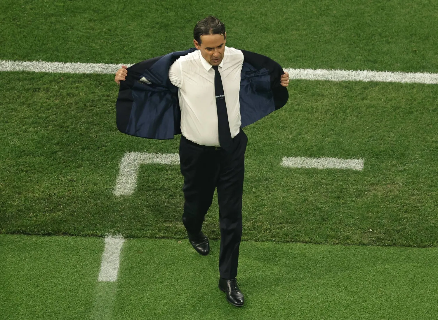 إنزاغي كان غاضباً جداً من الهزيمة المذلة لإنتر (إ.ب.أ)