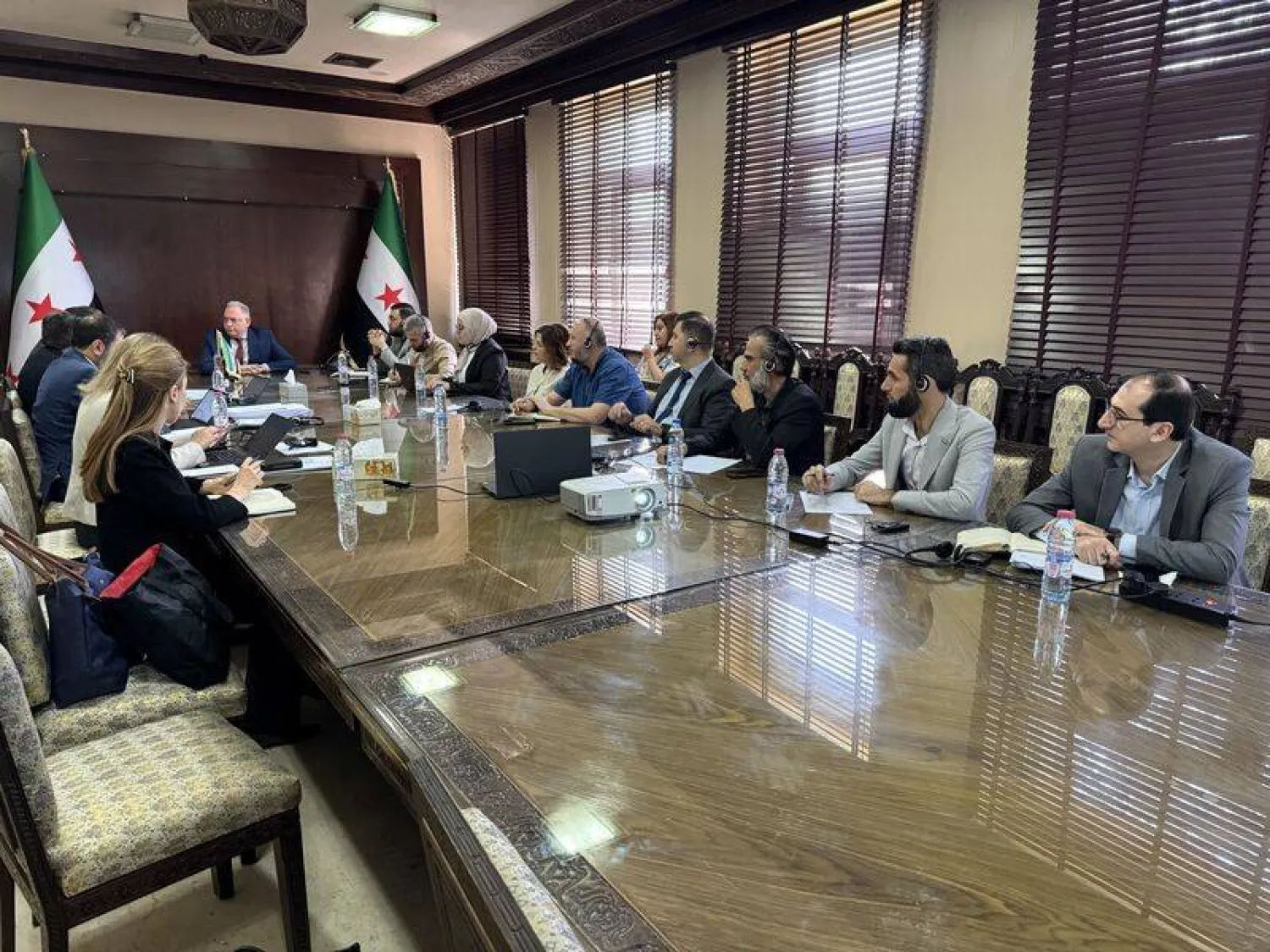الاجتماع بين مسؤولين سوريين ووفد من البنك الدولي (لينكد إن)