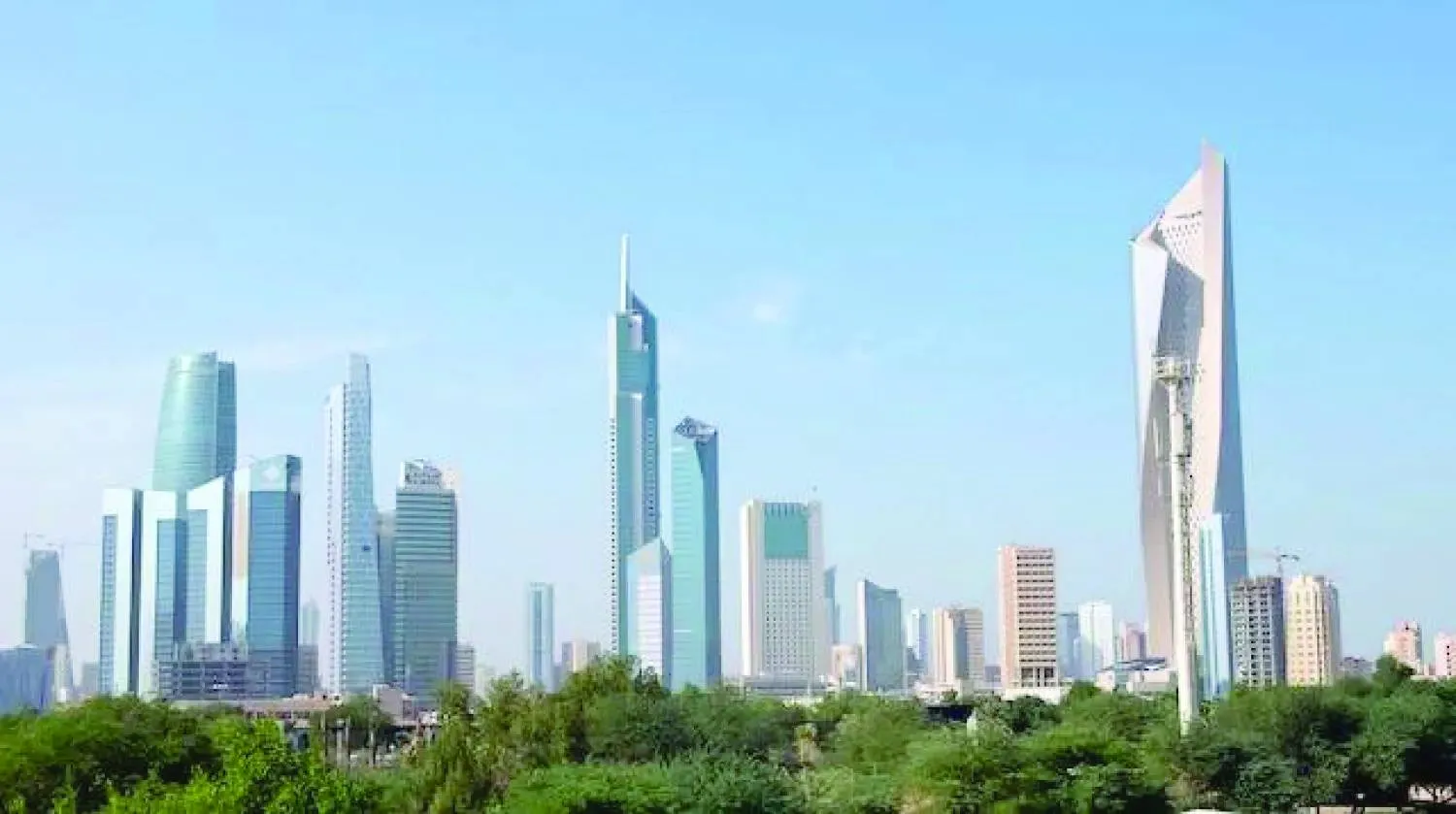 
منظر عام لمدينة الكويت (رويترز)