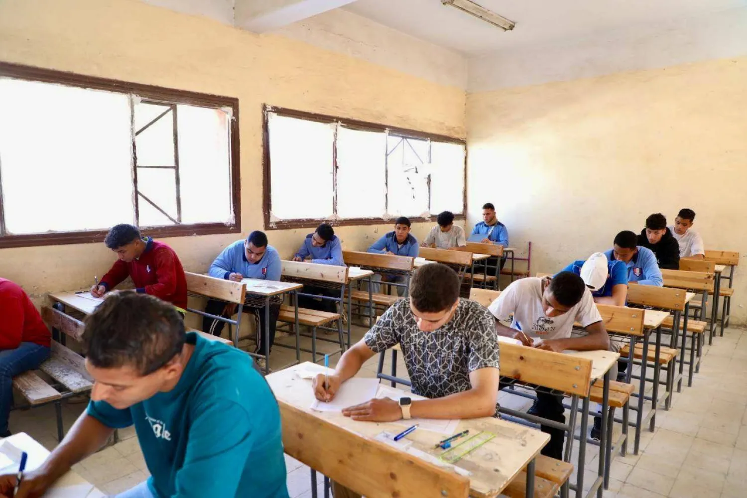 طلاب «الدبلومات الفنية» بمصر يؤدون الامتحانات (وزارة التربية والتعليم)