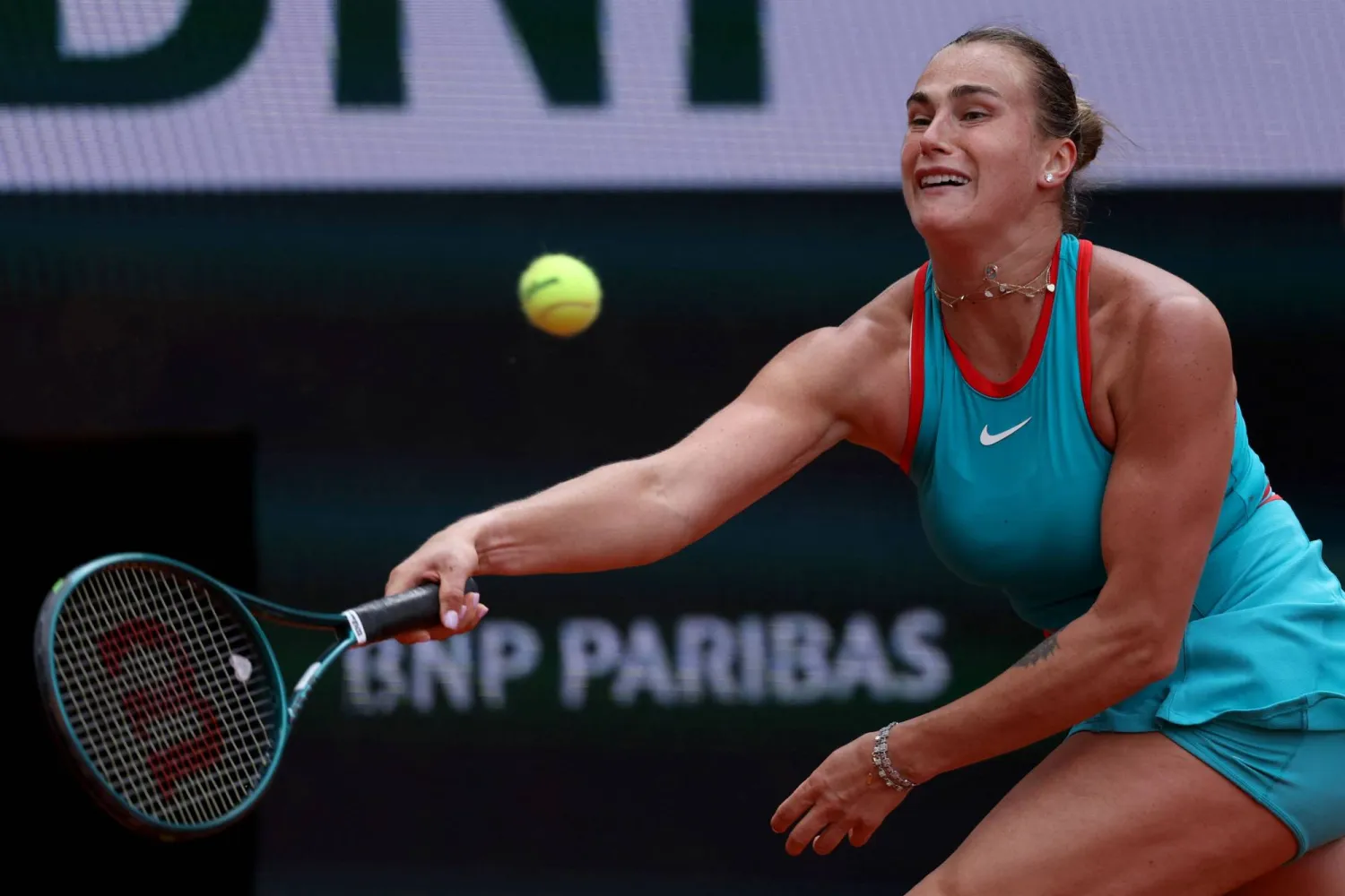 سبالينكا خلال مواجهتها أمام أماندا أنيسيموفا (أ.ف.ب)