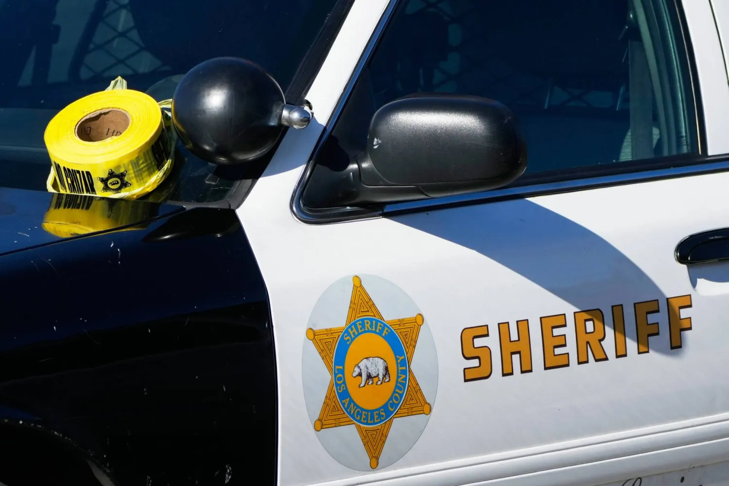 مقتل شرطي وإصابة آخر في إطلاق نار بمقاطعة لوس أنجليس الأميركية