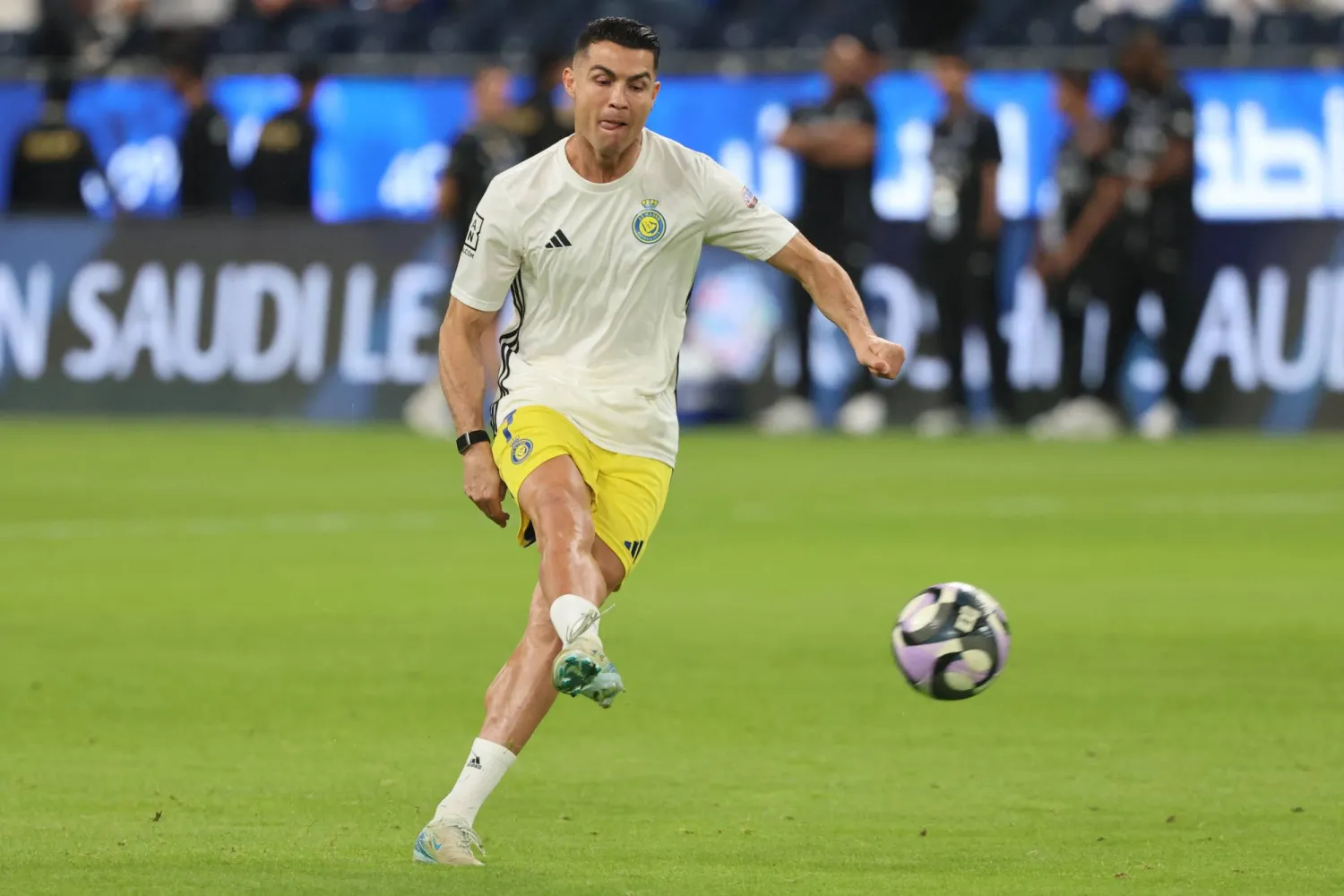 صندوق الاستثمارات العامة السعودي فاوض رونالدو للانضمام إلى «الهلال» (أ.ف.ب)