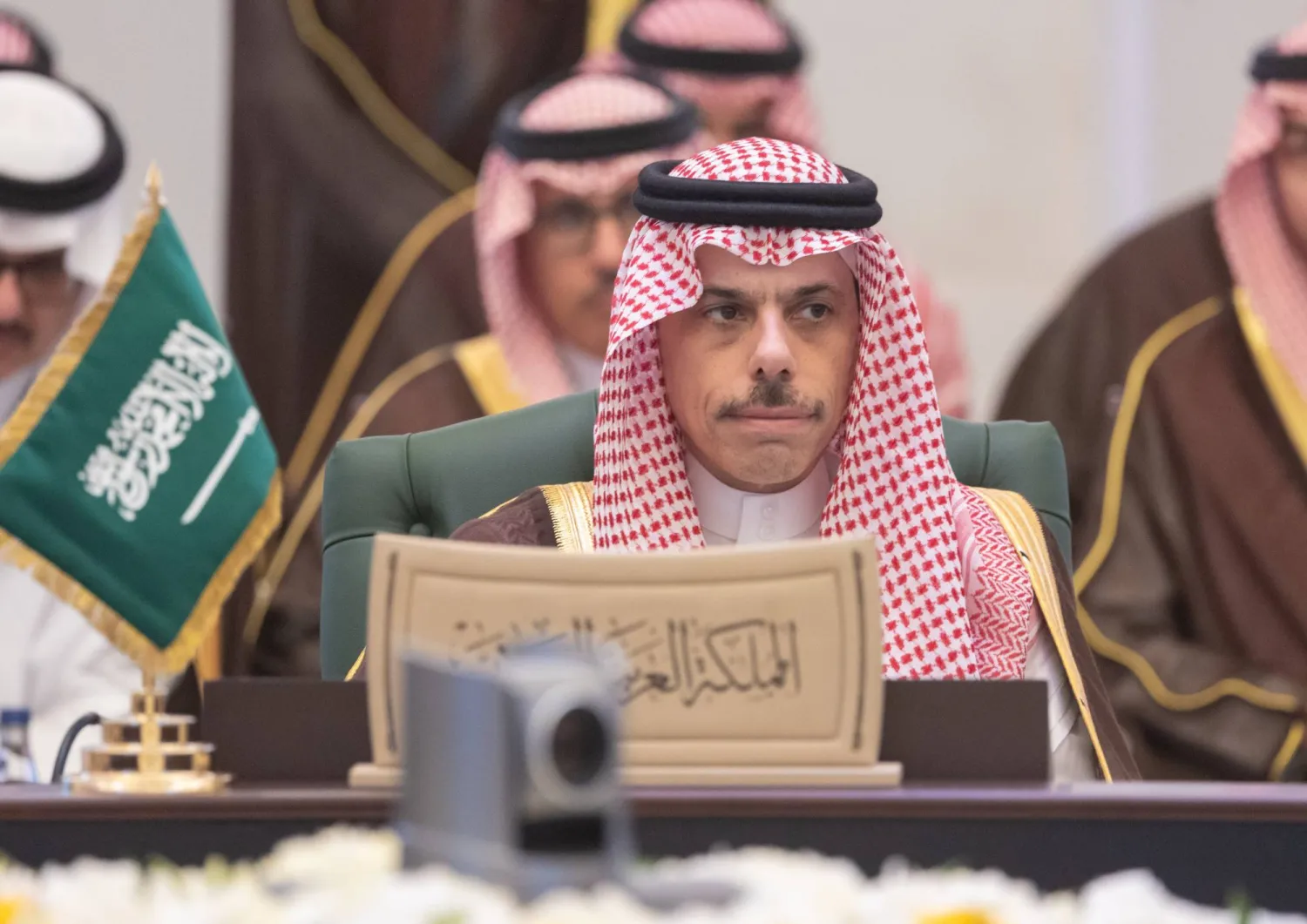 وزير الخارجية السعودي الأمير فيصل بن فرحان آل سعود خلال مشاركته في الاجتماع الوزاري لدول مجلس التعاون لدول الخليج العربية في الكويت (الخارجية السعودية)