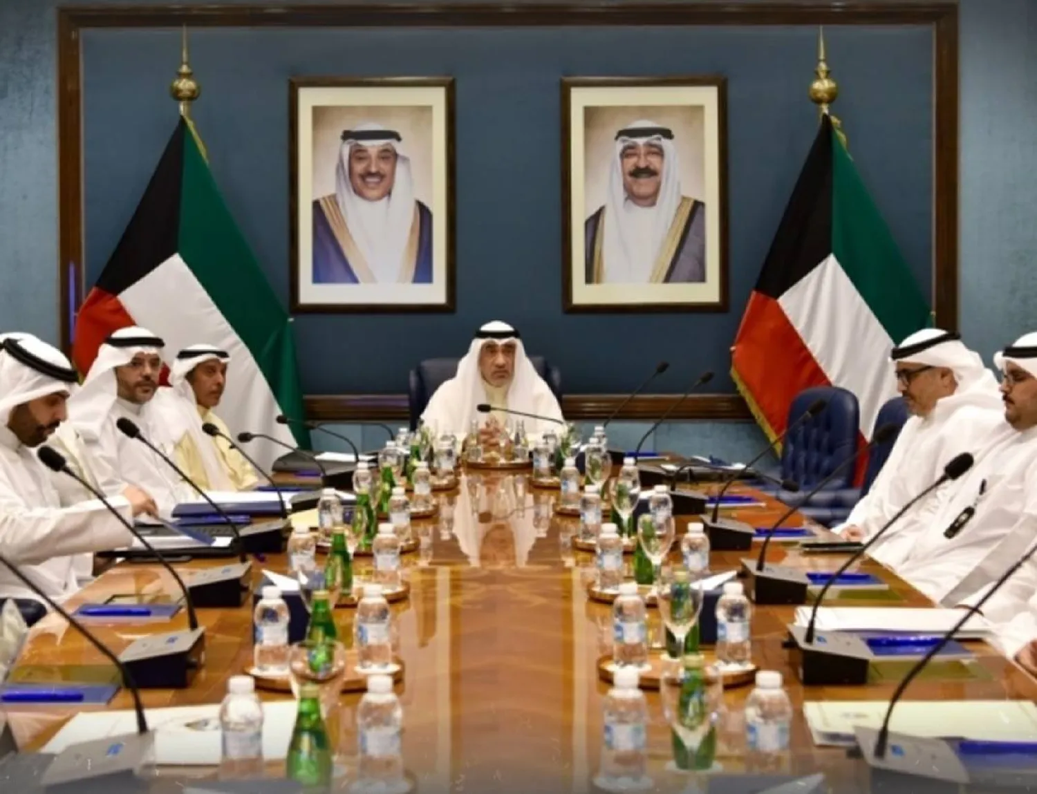 النائب الأول لرئيس مجلس الوزراء وزير الداخلية الشيخ فهد اليوسف خلال اجتماع لجنة تنظيم العمل الإنساني والخيري في الكويت (الداخلية الكويتية)