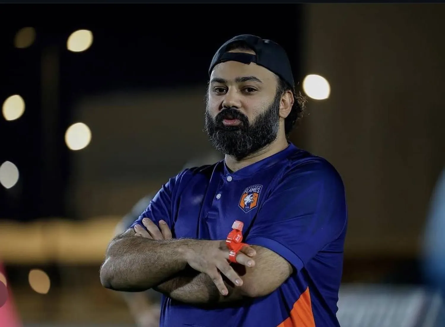 البحريني عيسى العيناوي مدرب شعلة الشرقية (الشرق الأوسط)