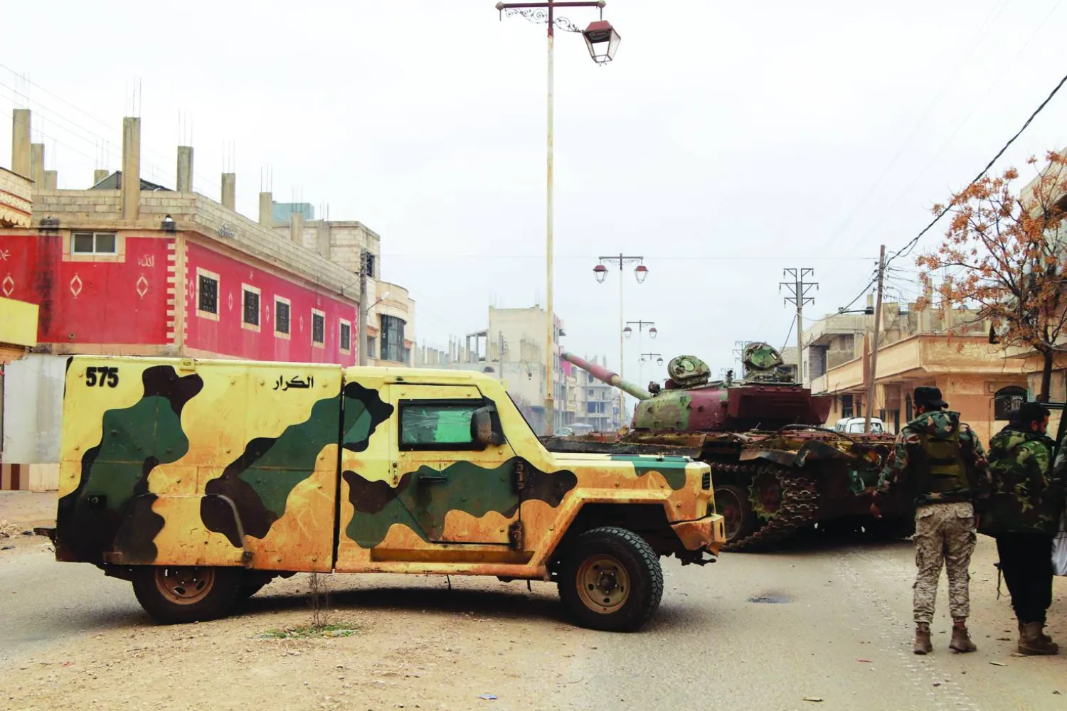 
عناصر من الجيش السوري (أ.ف.ب)