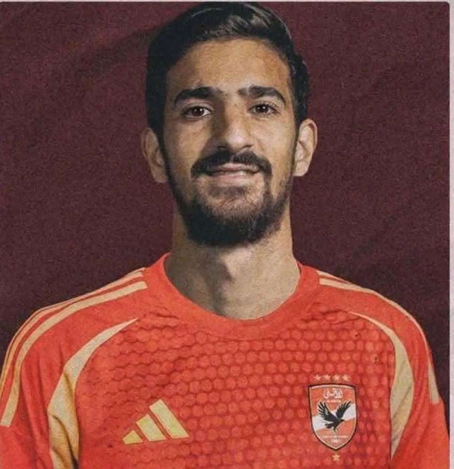 لاعب خط الوسط التونسي محمد علي بن رمضان (النادي الأهلي)