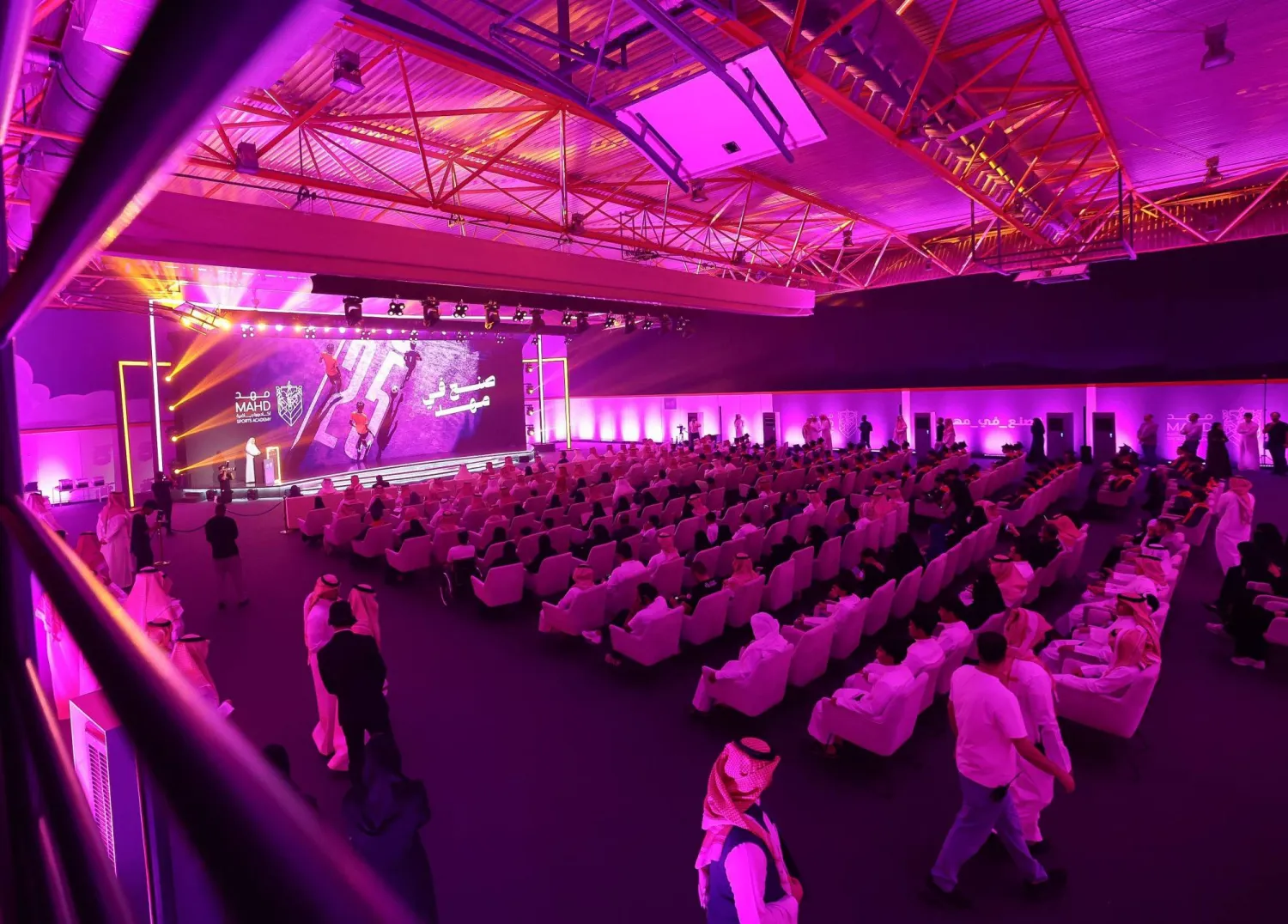 «مهد» احتفلت بالخريجين خلال حفل أقيم في مقر الأكاديمية (الشرق الأوسط) 