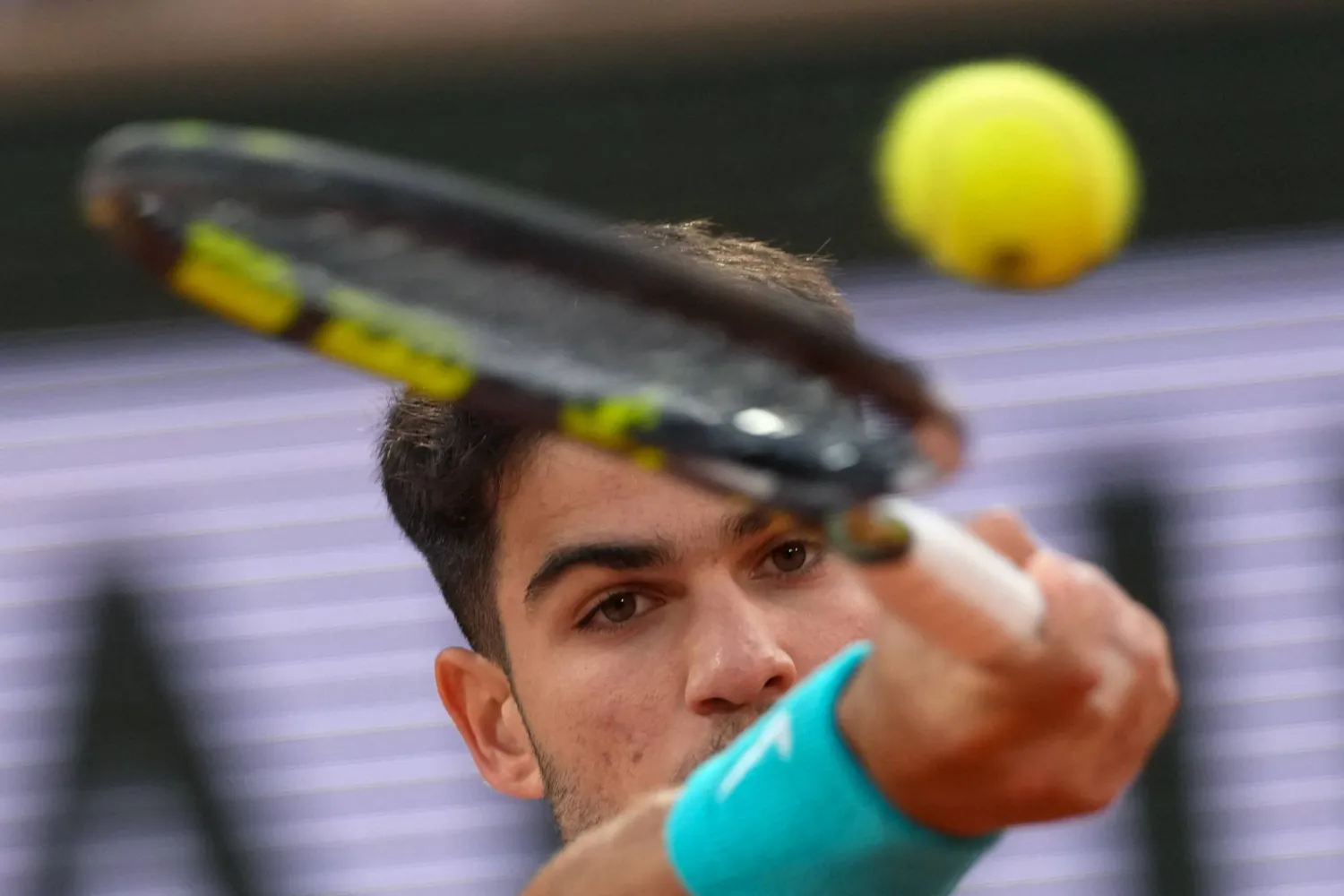 الإسباني كارلوس ألكاراس يتألق في باريس (أ.ف.ب)