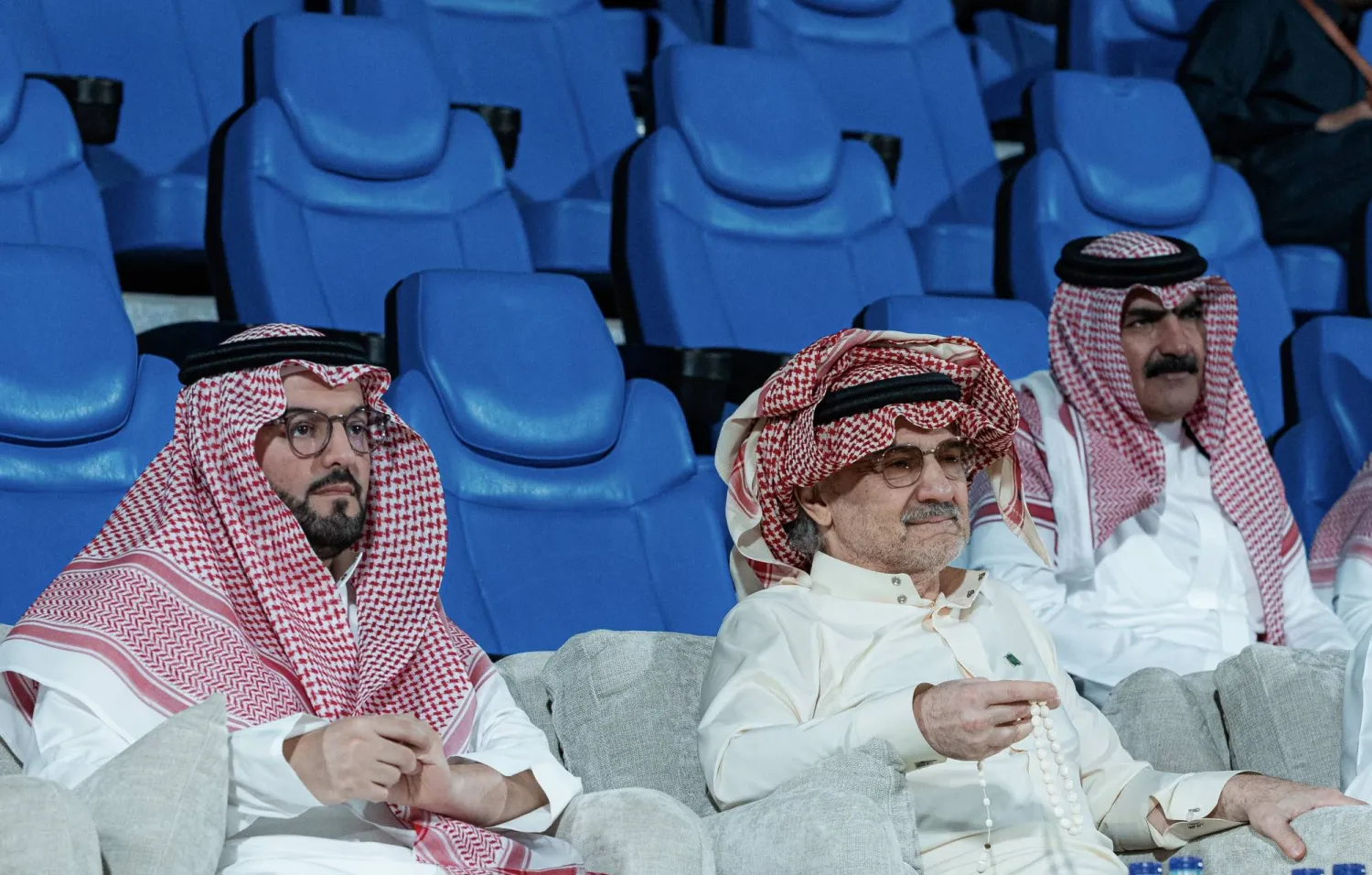 يحظى بن نافل بدعم كبير من العضو الذهبي الأمير الوليد بن طلال (نادي الهلال) 