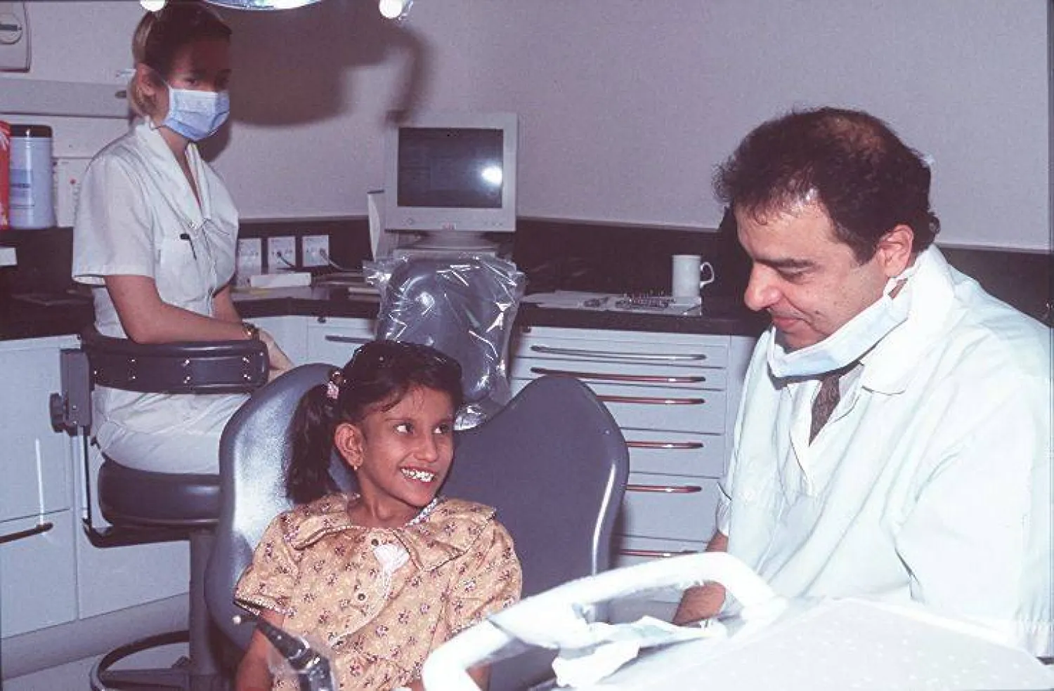 «حل سحري» يُحوّل زيارة طبيب الأسنان إلى تجربة ممتعة للأطفال