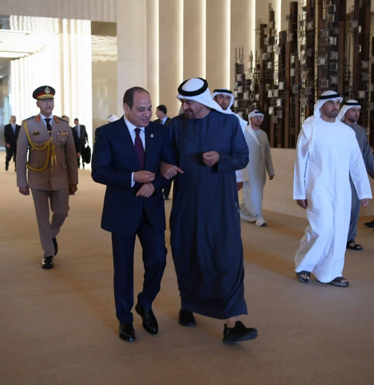 السيسي وبن زايد أكدا أهمية الوقف الفوري لإطلاق النار في قطاع غزة (الرئاسة المصرية)