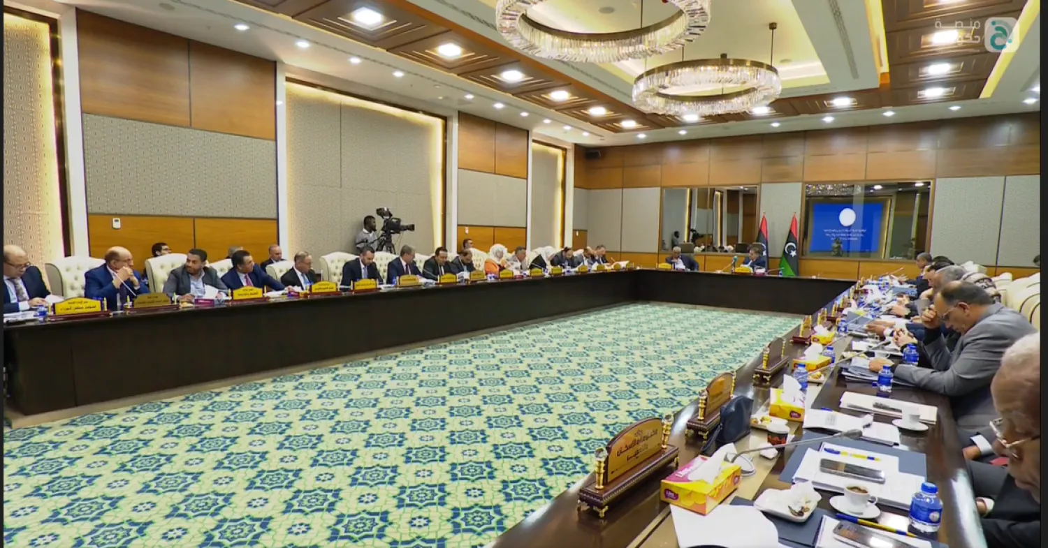 الدبيبة خلال ترؤس اجتماع حكومة الوحدة بطرابلس (الوحدة)