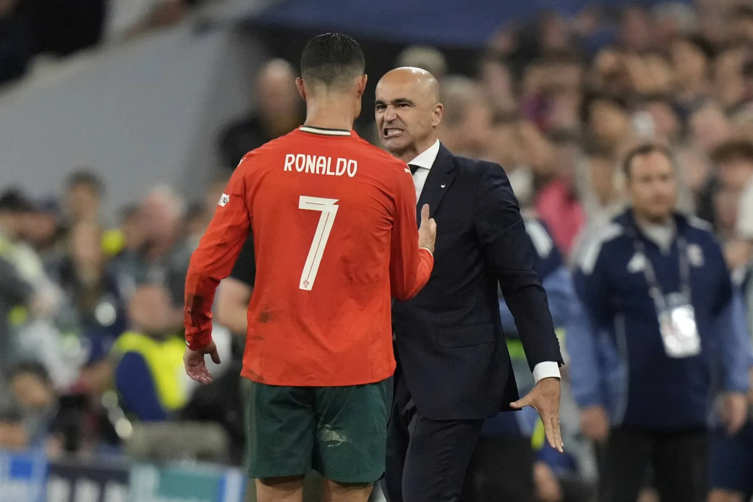 روبرتو مارتينيز (أ.ب)