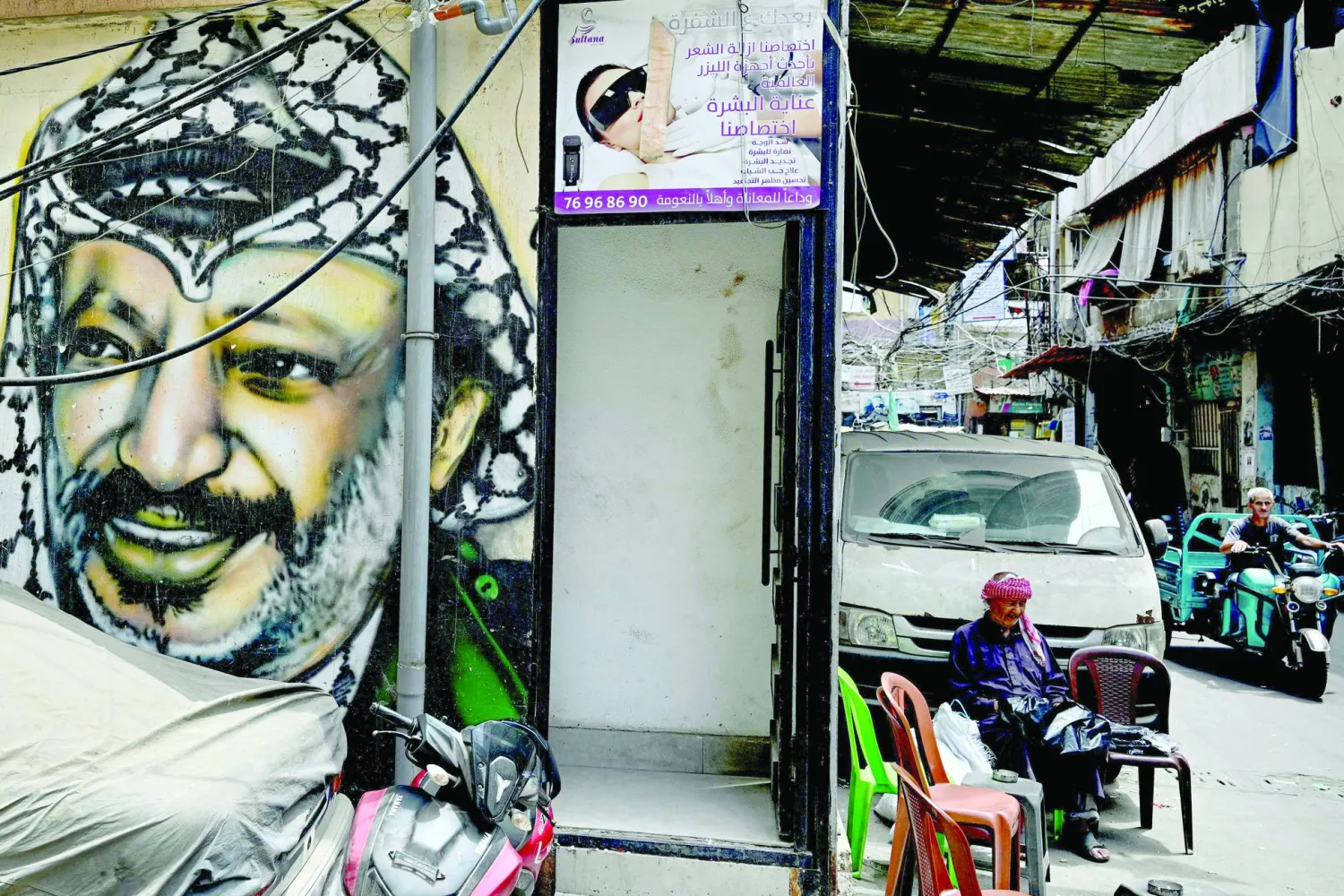 جانب من مخيم برج البراجنة للاجئين الفلسطينيين في جنوب بيروت (أ.ف.ب)