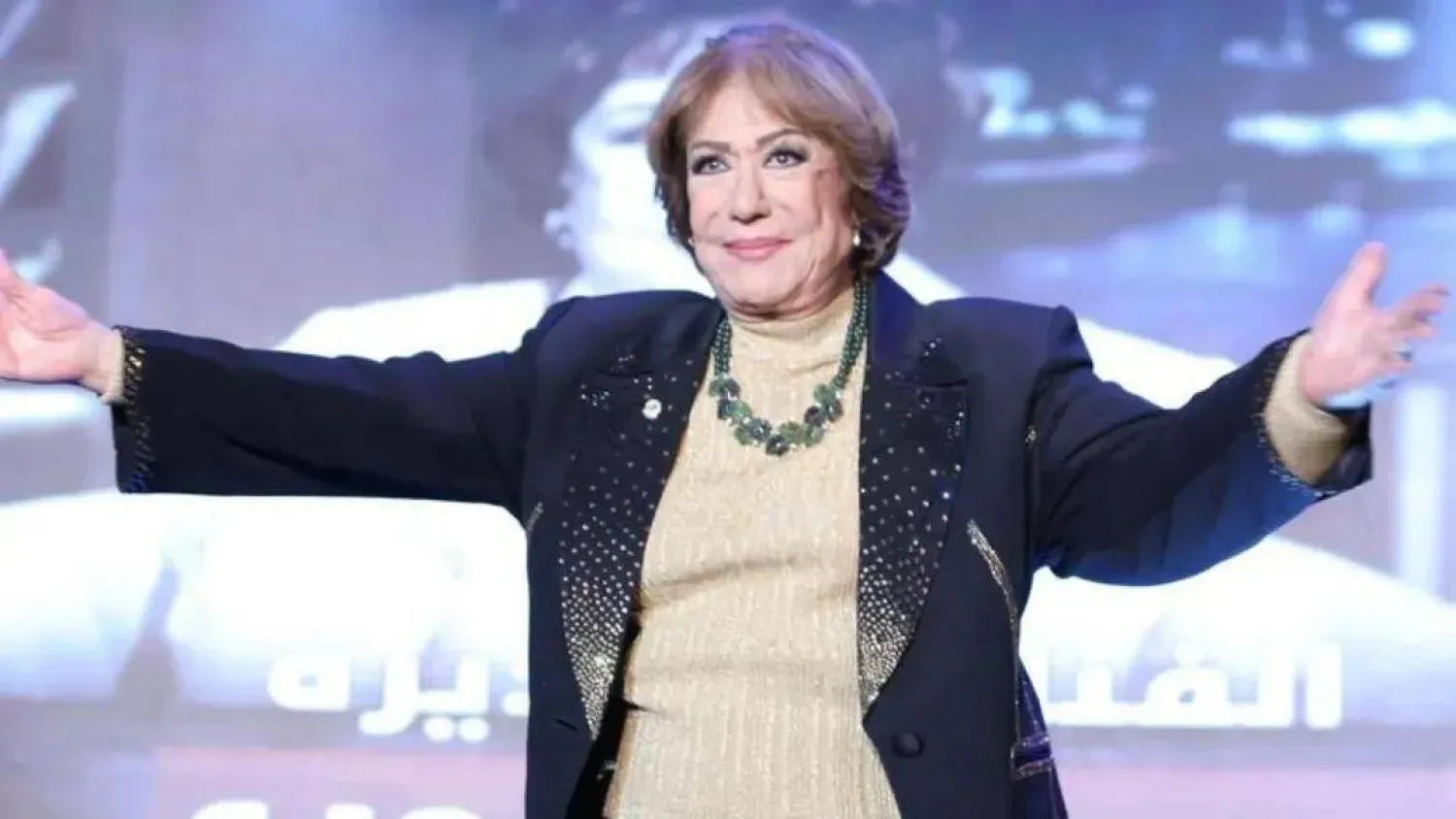 الاحتفاء بسميحة أيوب في «المهرجان القومي للمسرح المصري» العام الماضي (إدارة المهرجان)
