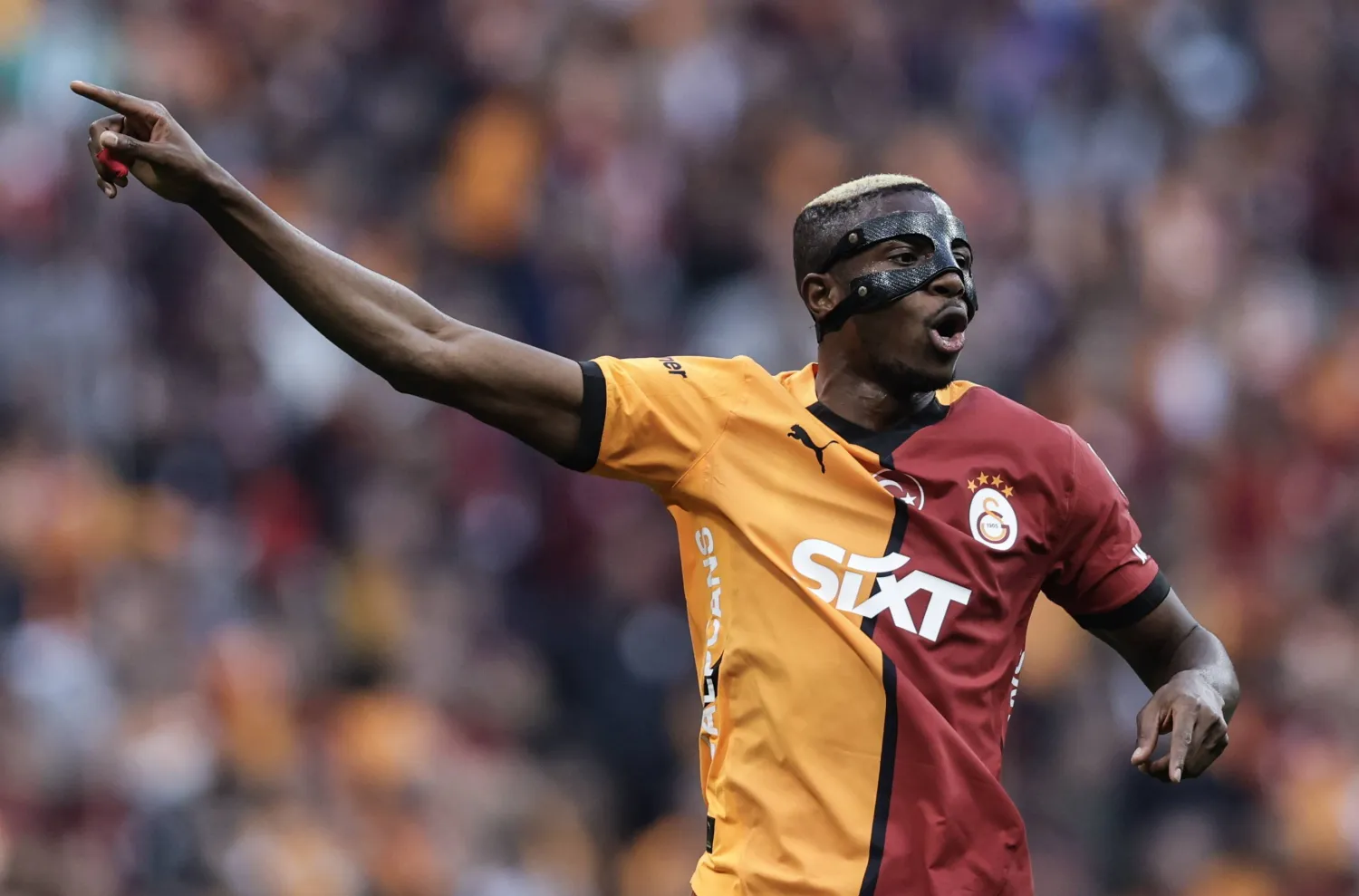 الدولي النيجيري فيكتور أوسيمين (إ.ب.أ) 