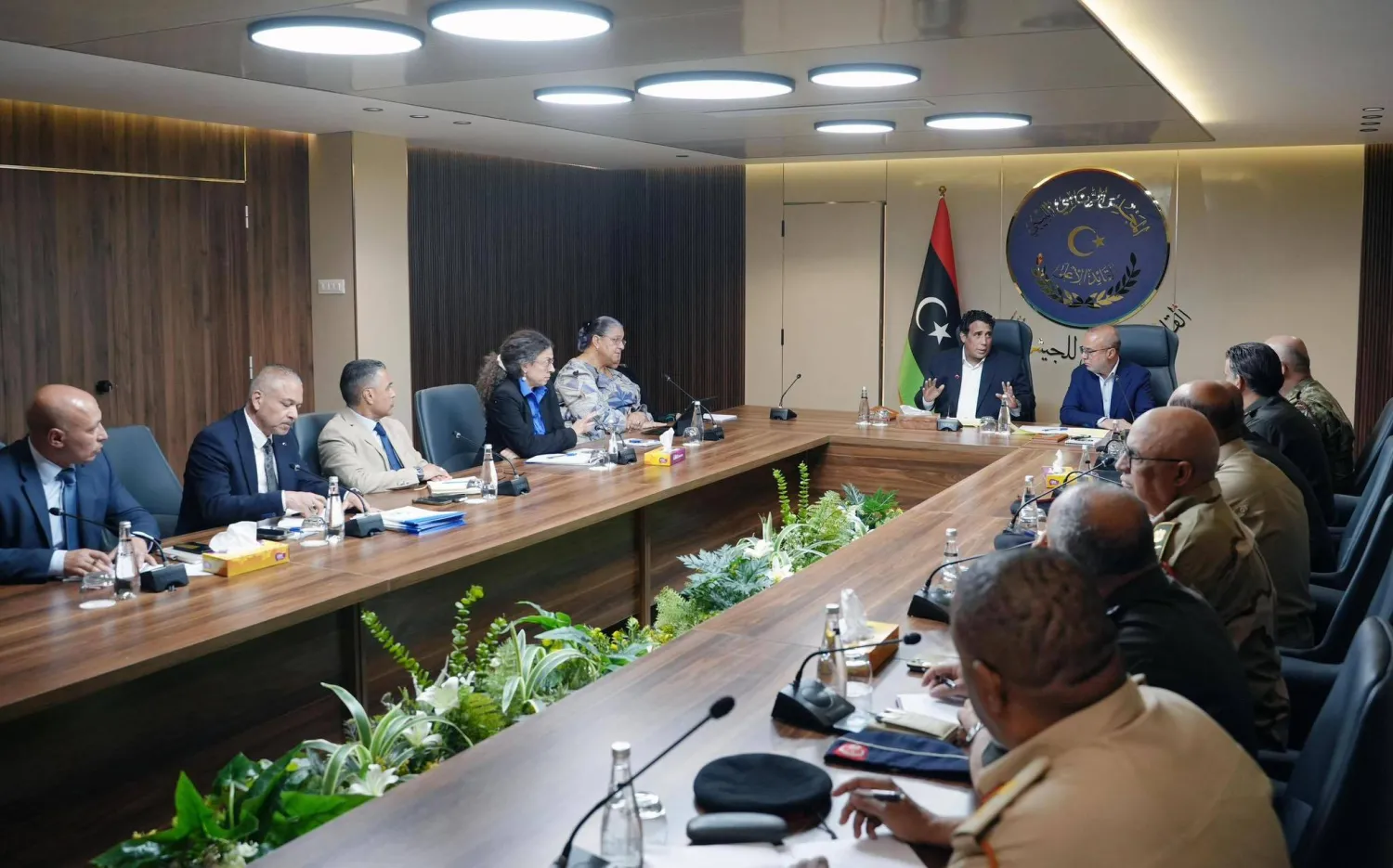 صورة أرشيفية لاجتماع المجلس الرئاسي بحضور المبعوثة الأممية (المجلس)