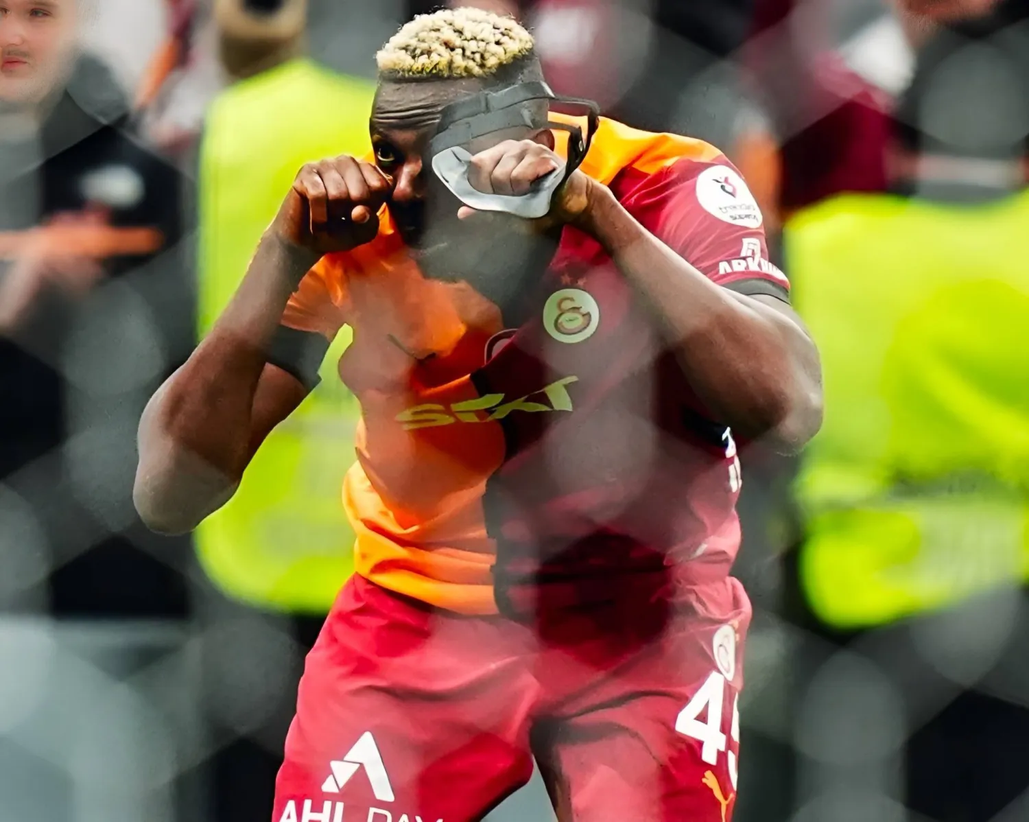 أوسيمين قرر حصر خياراته المستقبلية في الأندية الأوروبية (الشرق الأوسط) 