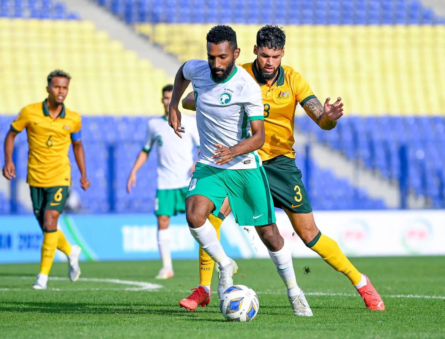 الكفة تميل لصالح أستراليا في مواجهاتها التاريخية مع الأخضر (الشرق الأوسط)