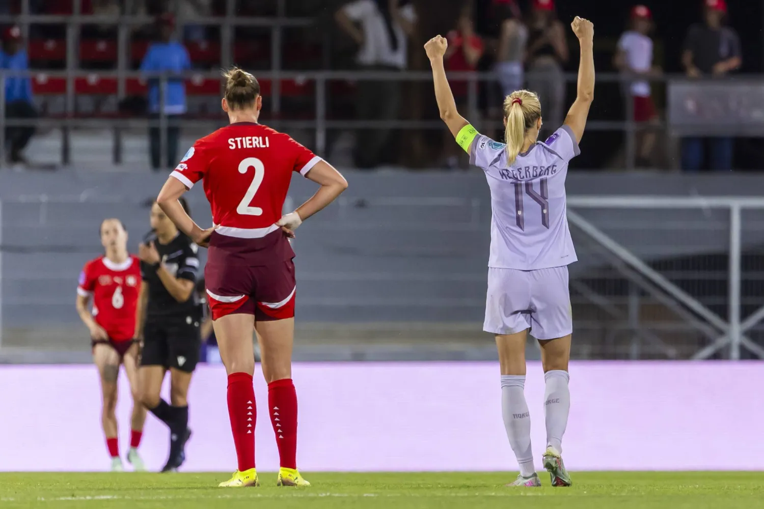 إيرادات أندية الدوري الإنجليزي الممتاز لكرة القدم للسيدات ارتفعت بنسبة 34 % (إ.ب.أ)