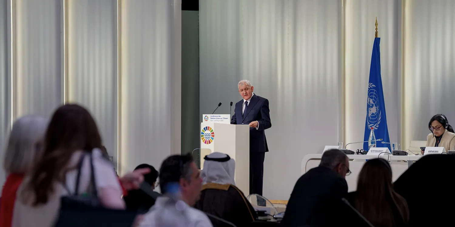 الرئيس العراقي عبد اللطيف رشيد خلال مؤتمر المحيطات بمدينة نيس الفرنسية (رئاسة الجمهورية)