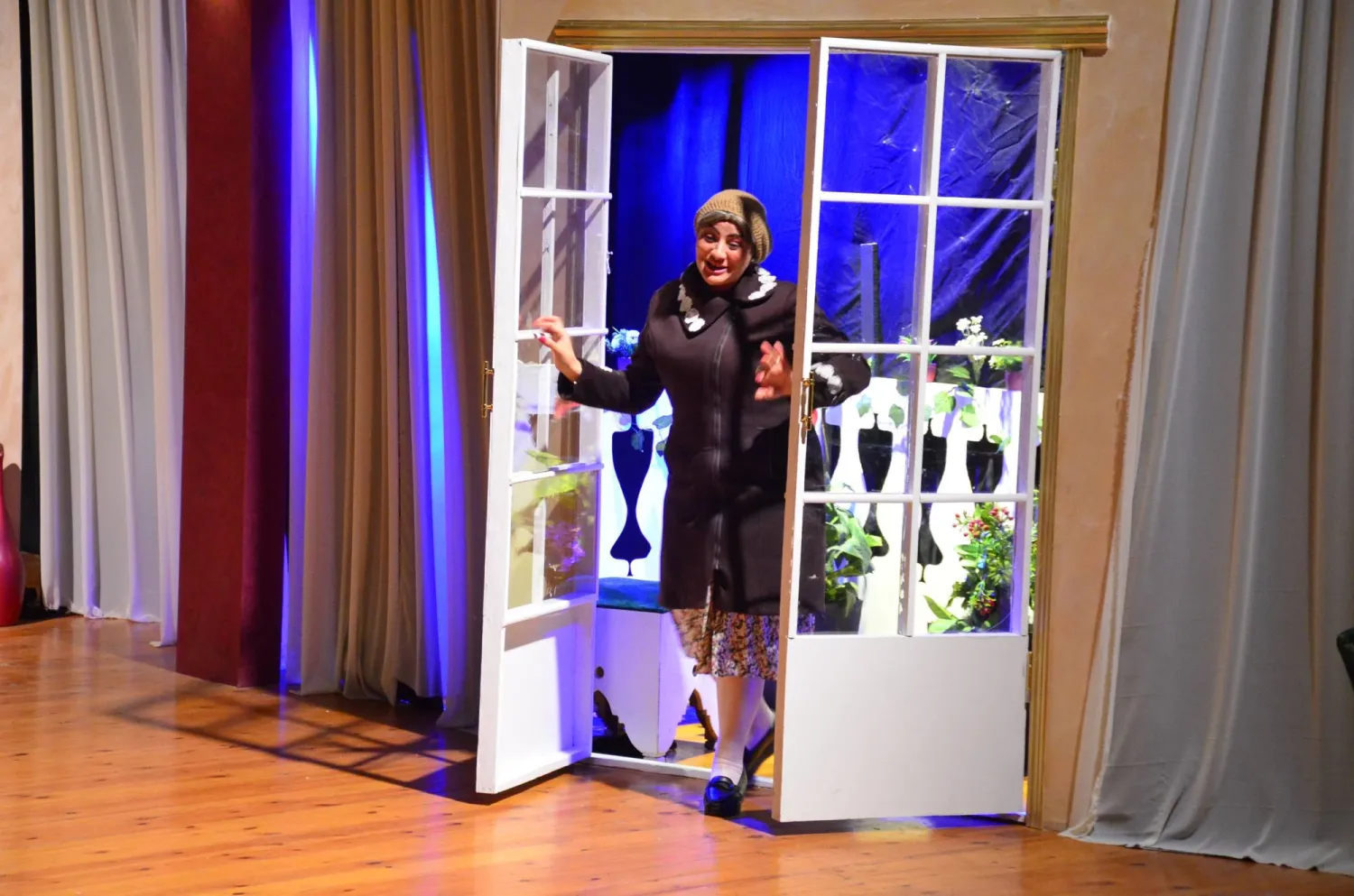 المسرحية المصرية بطلتها لا تكذب لكنها تتجمّل (الشرق الأوسط)