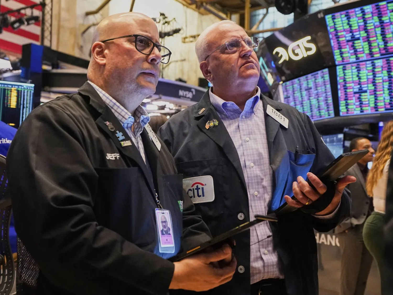 متداولون يعملون في بورصة نيويورك (أ.ب)