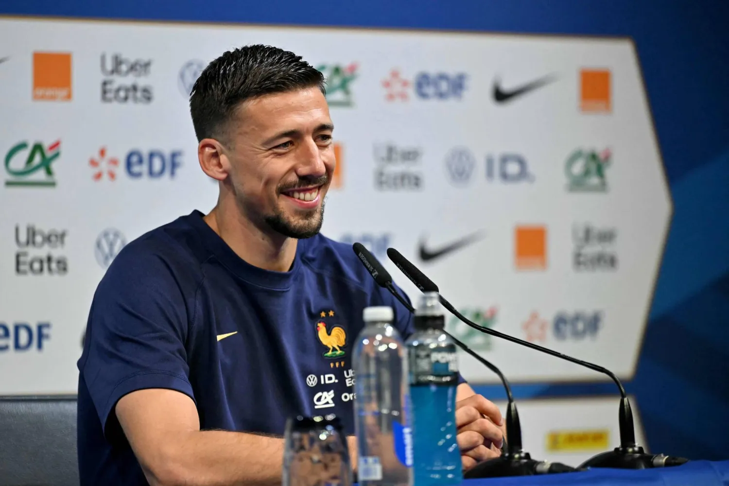 المدافع الفرنسي كليمان لانغليه (أ.ف.ب)