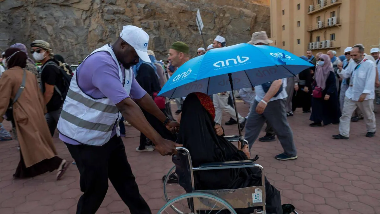 مبادرة البنك العربي الوطني «في عون ضيوف الرحمن» تخدم أكثر من 200 ألف حاج