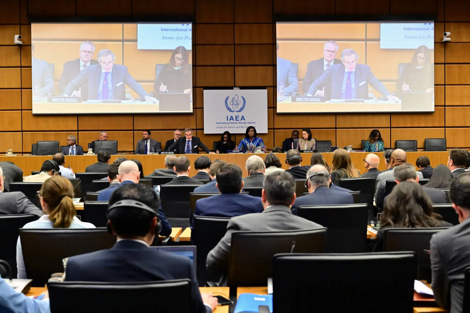 صورة نشرها موقع الوكالة الدولية للطاقة الذرية من انطلاق اجتماعها الفصلي في فيينا برئاسة غروسي أمس