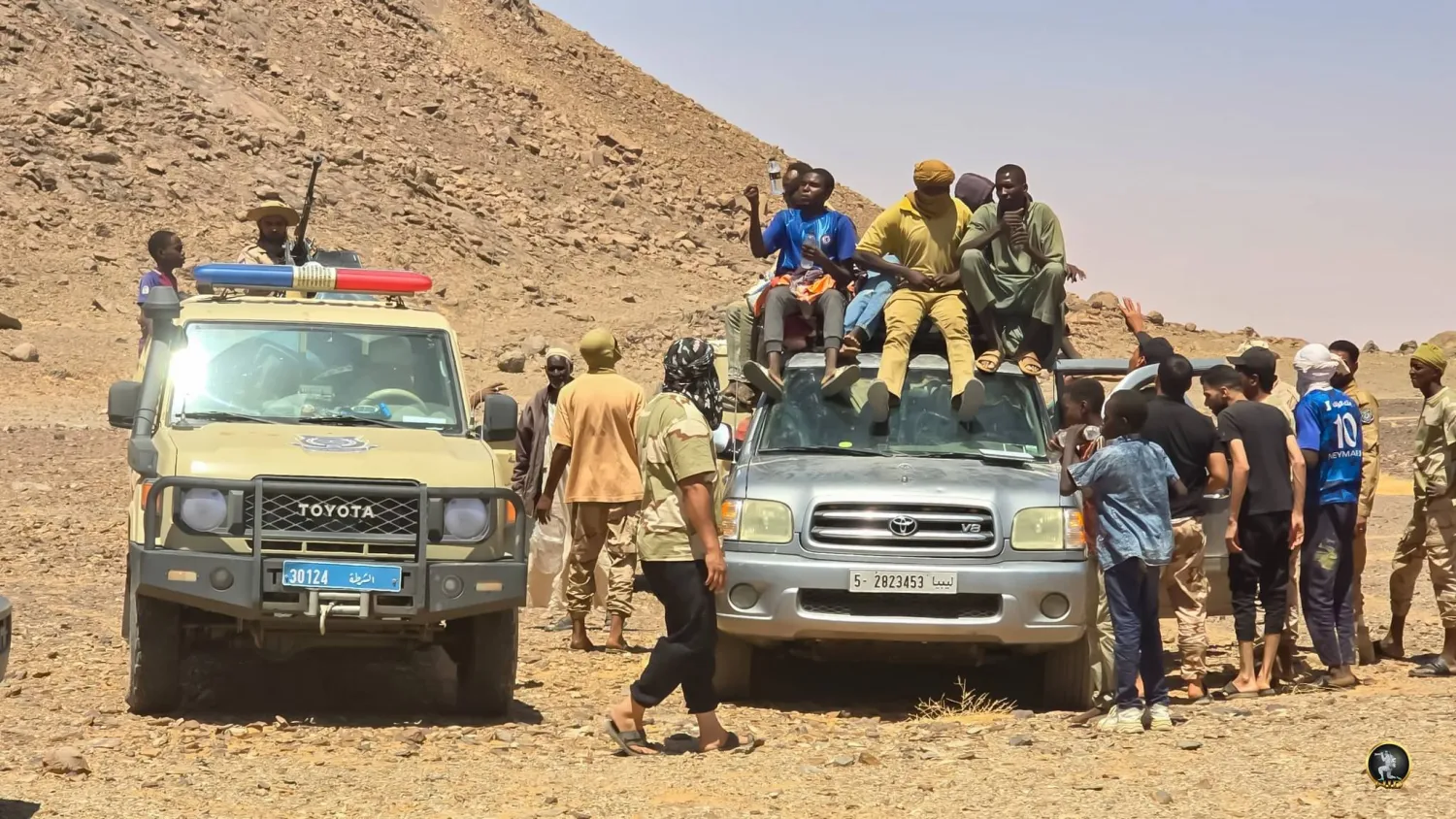 العثور على لاجئين سودانيين قرب حدود ليبيا وتشاد (شعبة الإعلام الحربي)