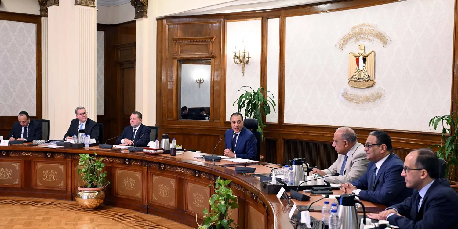 رئيس الوزراء المصري خلال اجتماع متابعة خطة مخزون المواد البترولية والغاز الطبيعي (مجلس الوزراء المصري)