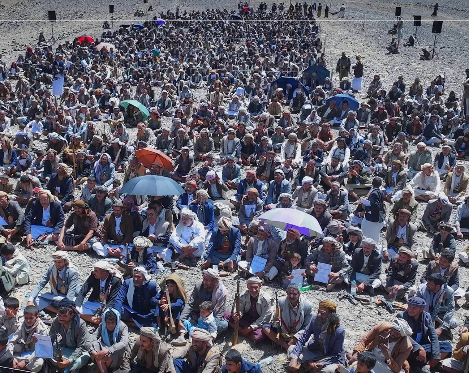 جموع ممن أجبرتهم الجماعة الحوثية على الاحتفال بـ«عيد الغدير» في منطقة خولان (إعلام حوثي)