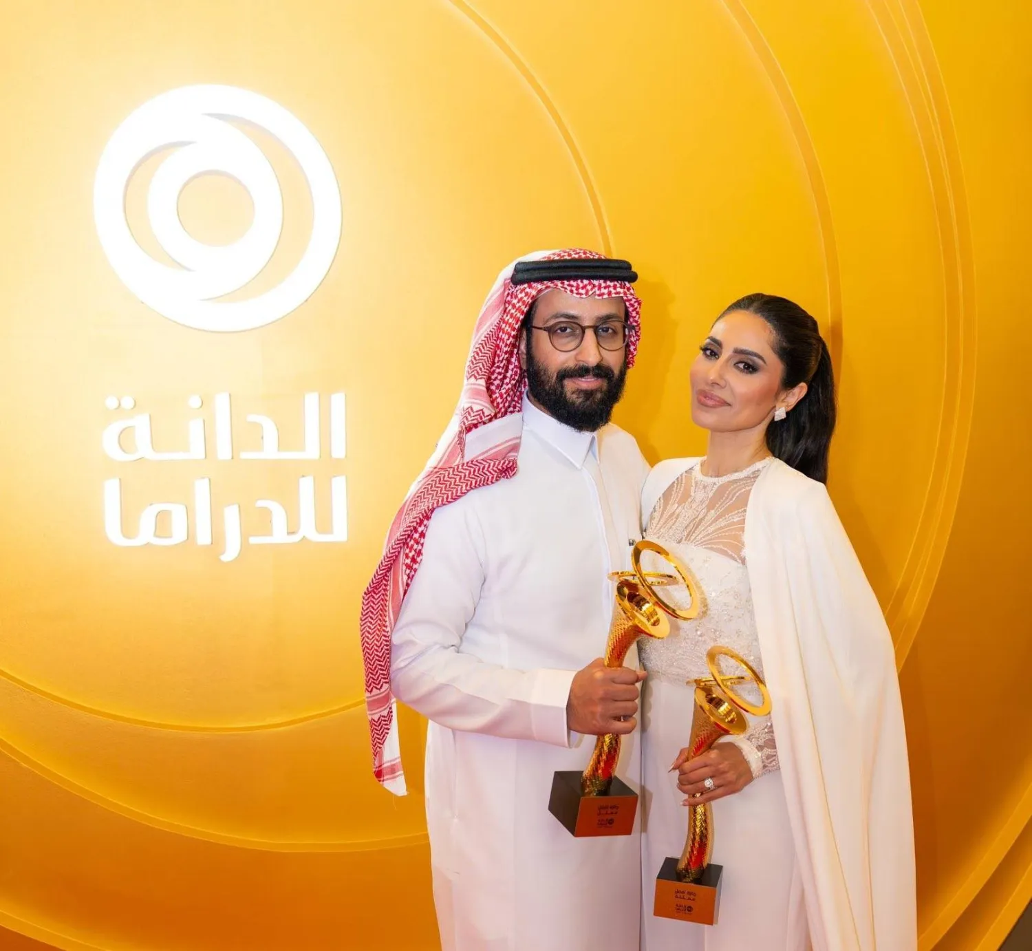جائزتا أفضل ممثلة وأفضل ممثل للزوجين إلهام علي وخالد صقر (إنستغرام)